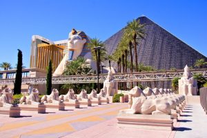 Luxor Hotel-Cassino em Las Vegas 5 Luxor Hotel-Cassino em Las Vegas 1