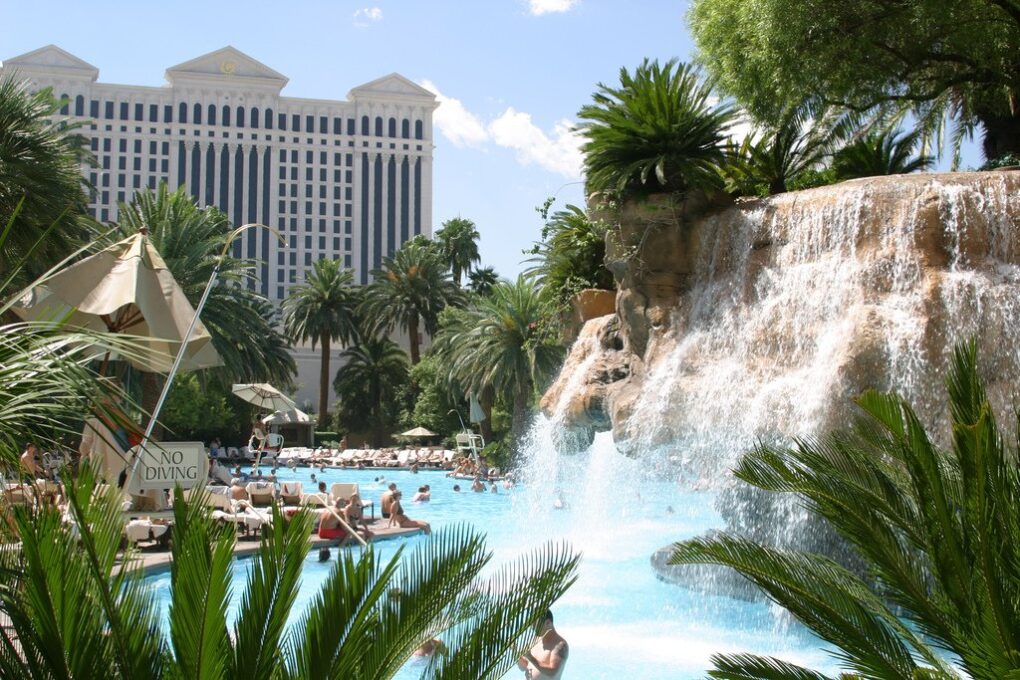 Tudo Sobre Hospedagem em Las Vegas 7 hotel-mirage-piscina-vegas