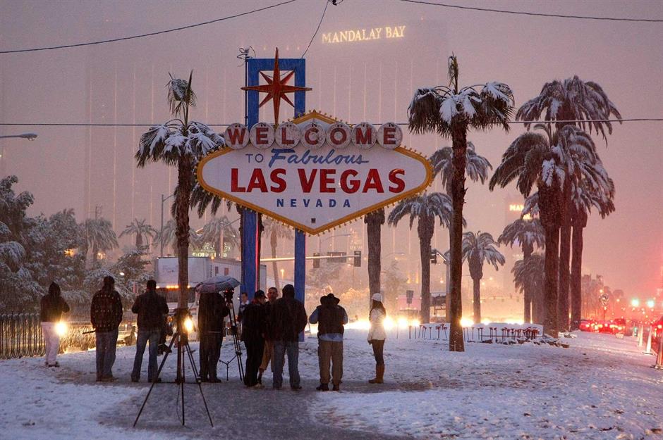 Flocos de neve são relatados em Las Vegas Valley 1 Flocos de neve são relatados em Las Vegas Valley 1